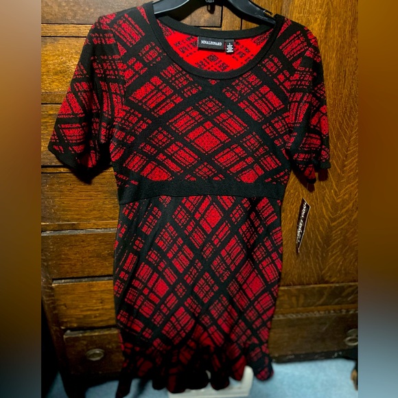 Stunning! Nina Leonard size S NWT dress - Picture 1 of 7